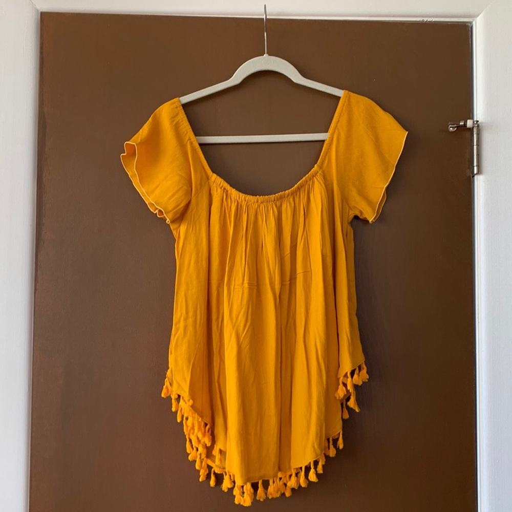 Never Worn Ava Sky Top Sunkiss